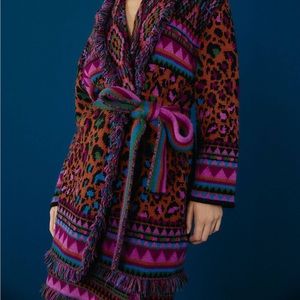 Brand new, farm Rio ainika sweater size Large